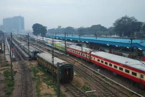 दिल्ली रूट पर मेजर ब्लॉक! कई पैसेंजर और इंटरसिटी ट्रेनें दो दिन नहीं चलेंगी